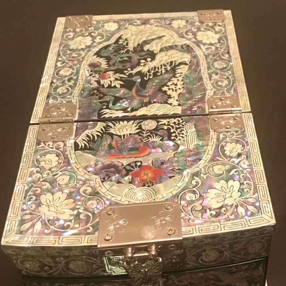 Korean Mother of Pearl Jewelry Box